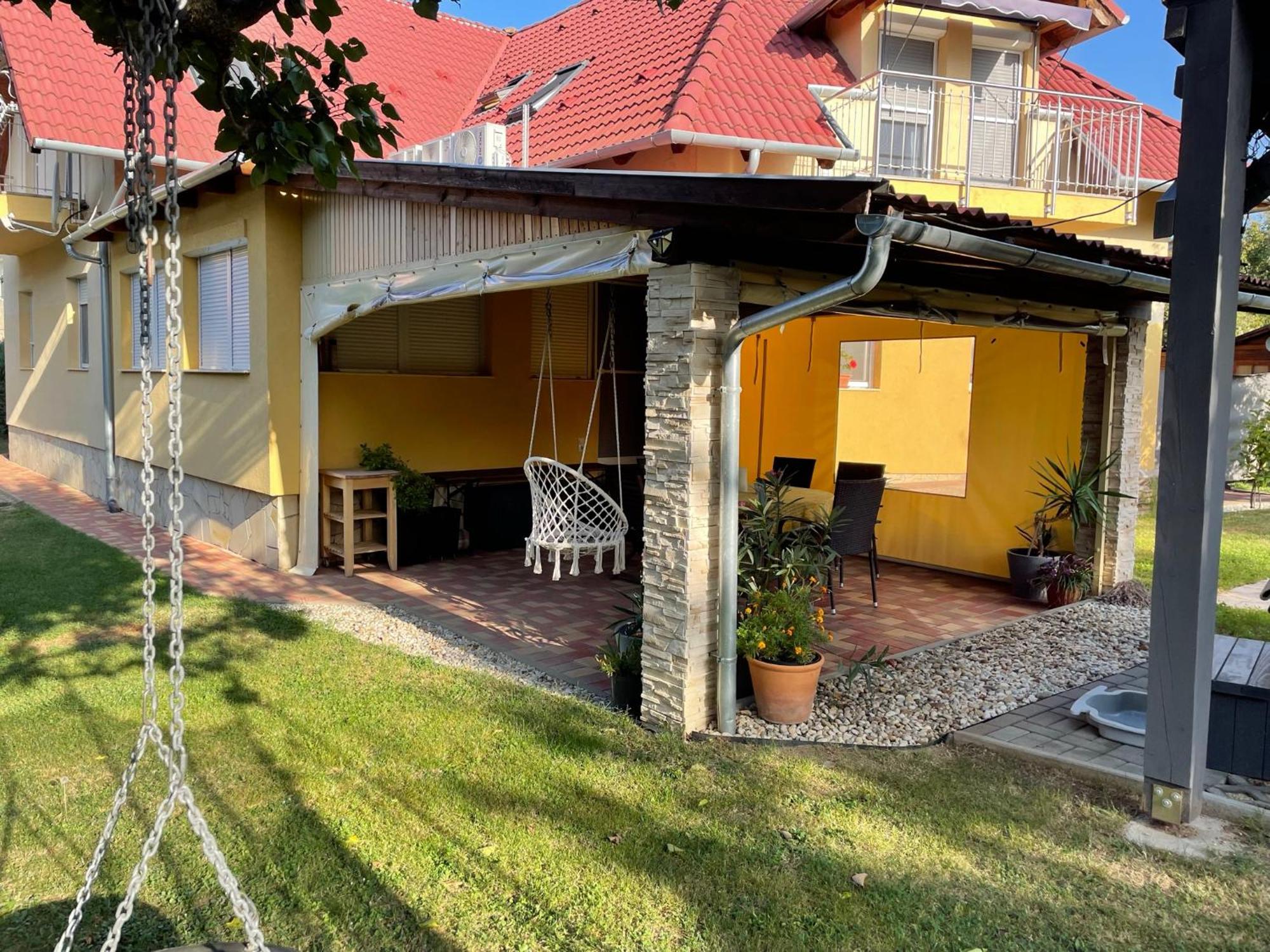 Jasmin Apartment House Vonyarcvashegy Extérieur photo